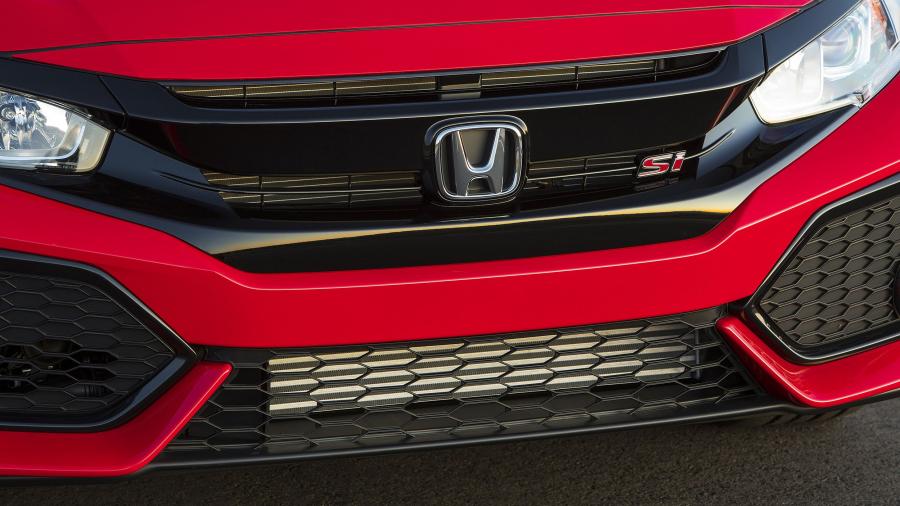 Детали экстерьера Honda Civic Si Coupe 2017 года  (NA) (фото 70 из 79)